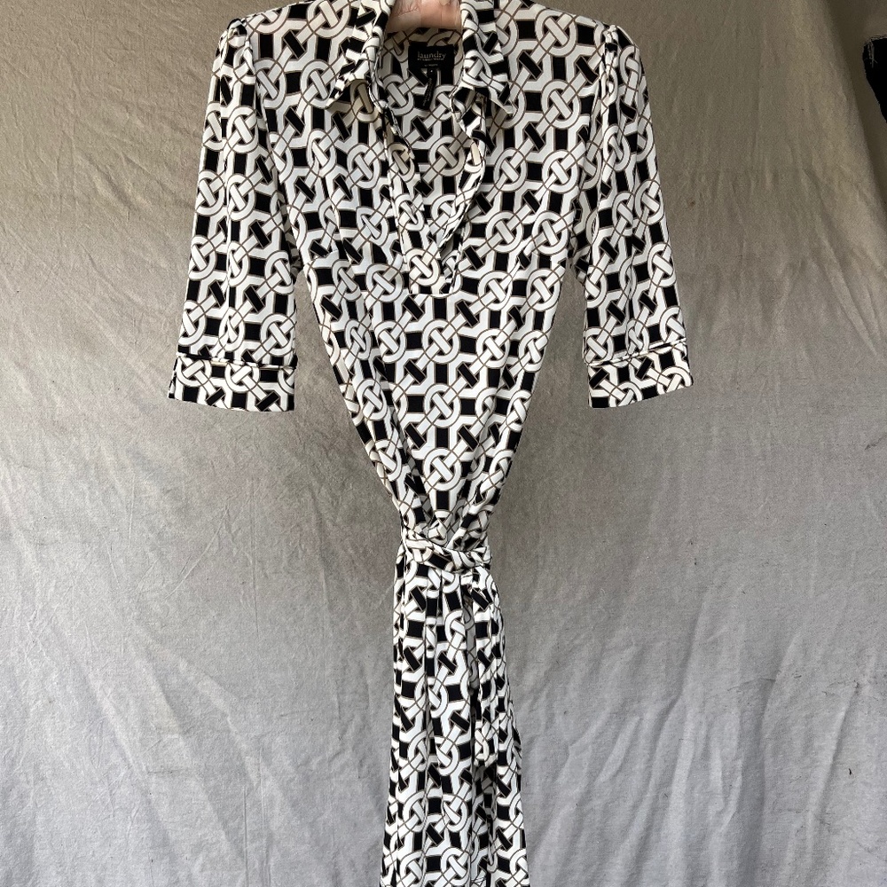 Laundry by Shelli Segal dress